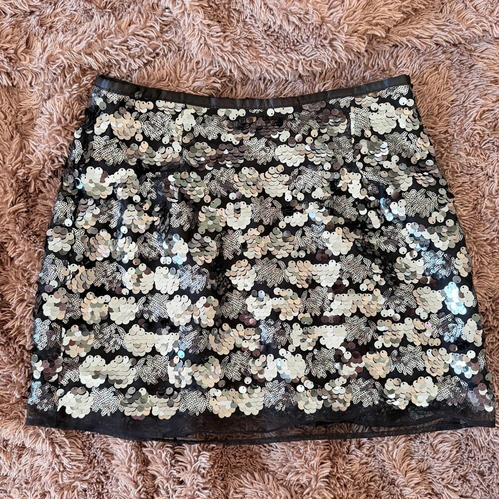 Forever 21 metallic sequin mini skirt floral cluster medium mcbling silver black